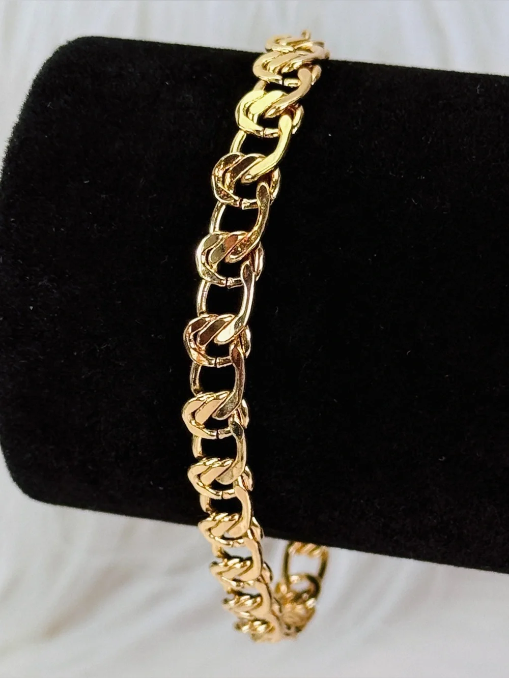 Goldtone Adjustable Chain Link Lightweight Bracelet
